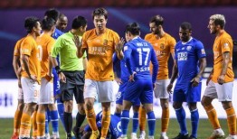 足坛最新爆料新闻报道图片,揭秘球星转会内幕，独家图片曝光惊人真相